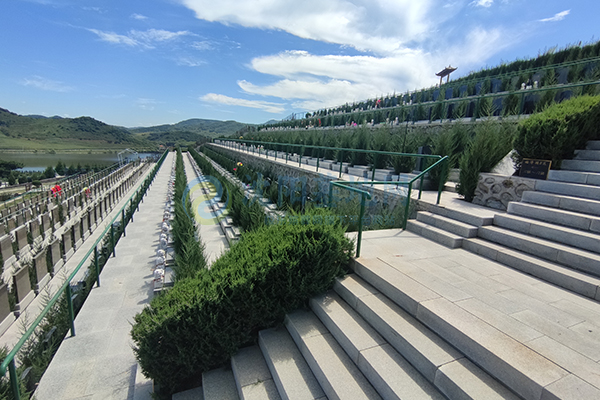 沈阳墓园坐拥上台水库自然馈赠,青云山的清明贴心服务安心! 沈阳墓园坐拥上台水库自然馈赠,青云山的清明贴心服务安心!